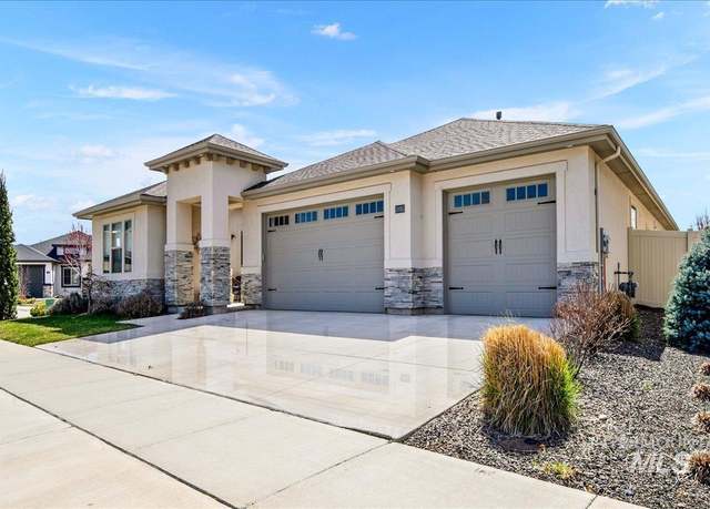 Property at 10085 W Golden Rain St, Star, ID 83669, 4 beds, 3 baths