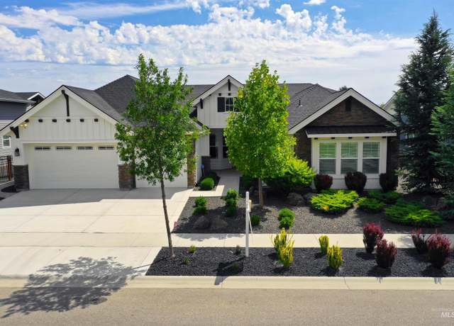 Property at 1102 N Longhorn Ave, Eagle, ID 83616, 5 beds, 4 baths