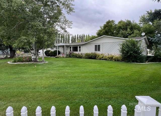 Property at 267 N 100 W, Rupert, ID 83350, 5 beds, 3 baths