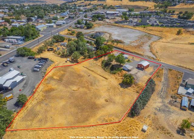 Property at 1522 Highland Ave, Clarkston, WA 99403, 2 beds, 2 baths