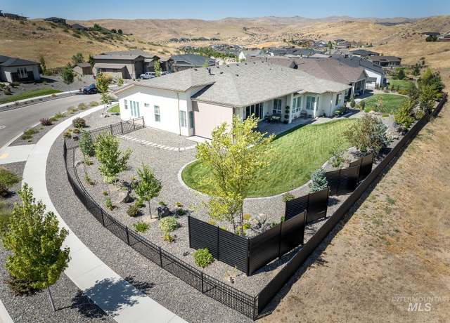 Property at 5016 W Avimor Dr, Eagle, ID 83714, 3 beds, 2.5 baths