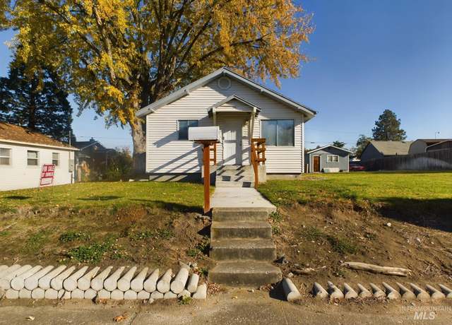 Property at 517 & 517 1/2 12th St, Clarkston, WA 99403, 3 beds, 2 baths