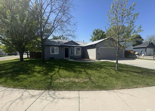 Property at 2451 W Park Stone Dr, Meridian, ID 83646, 3 beds, 2 baths