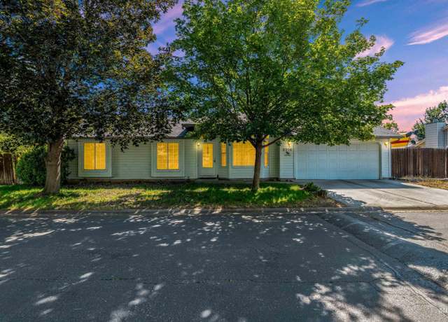 Property at 2256 N Pawnee Ln, Boise, ID 83704, 3 beds, 2 baths