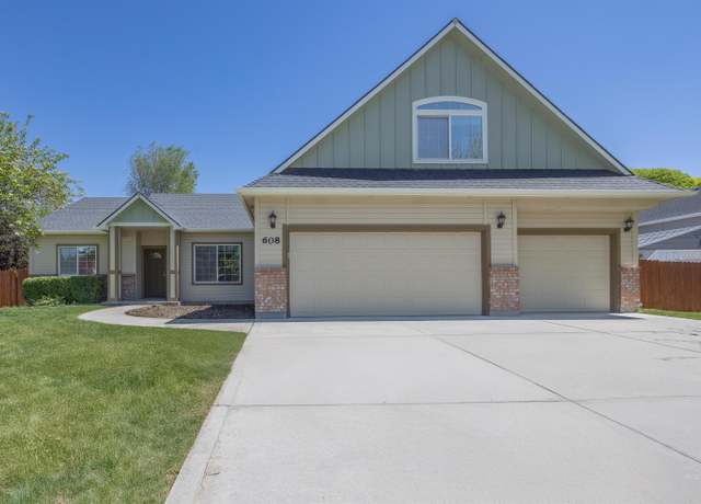 Property at 608 W Highland Ave, Nampa, ID 83686, 4 beds, 3 baths