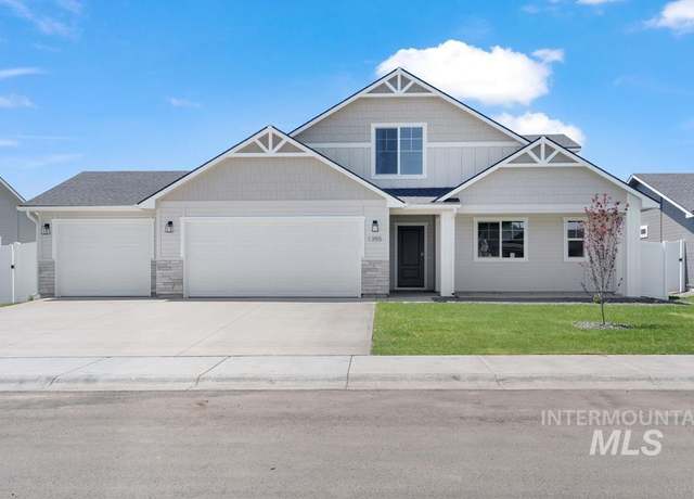 Property at 1355 Crescent St, Weiser, ID 83672, 4 beds, 3 baths