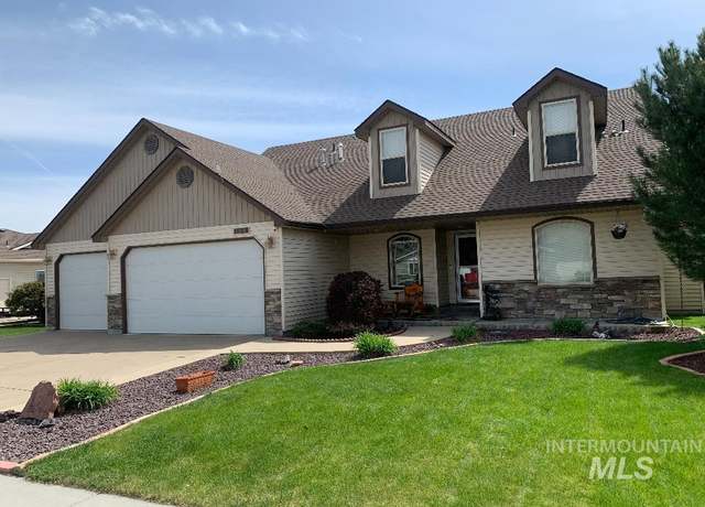 Property at 129 Lightning St, Mountain Home, ID 83647, 3 beds, 3 baths