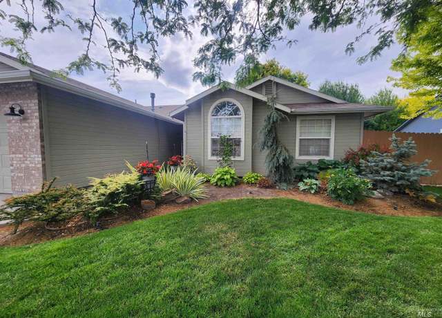 Property at 7633 N Dodgin Ave, Boise, ID 83714, 3 beds, 2 baths