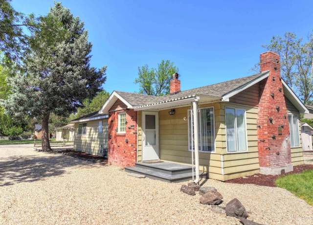Property at 2912 S Harmony Ave, Boise, ID 83706, 3 beds, 2 baths