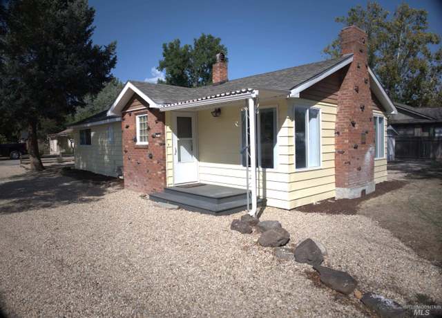 Property at 2912 S Harmony Ave, Boise, ID 83706, 3 beds, 2 baths