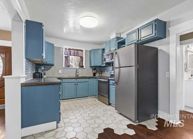 Property at 418 E 4th St, Emmett, ID 83617, 3 beds, 2 baths