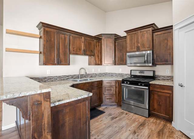 Property at 2344 Yellowstone Trl, Burley, ID 83318, 3 beds, 2 baths