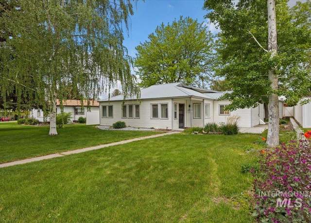 Property at 704 E Avenue D, Jerome, ID 83338, 3 beds, 2 baths