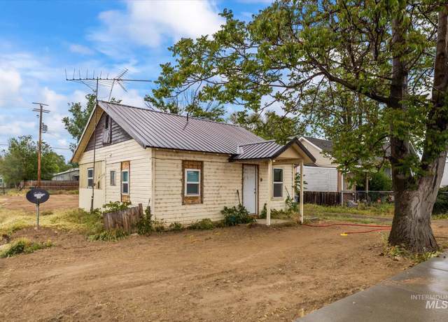Property at 9 E Owyhee Ave, Homedale, ID 83628, 2 beds, 1 bath