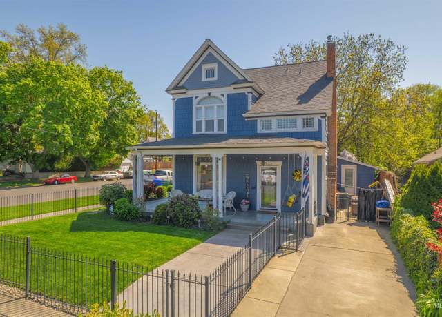Property at 326 5th Ave, Lewiston, ID 83501, 4 beds, 2.5 baths