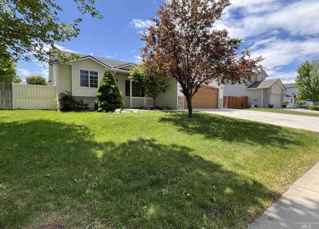 Property at 281 W Troy St, Kuna, ID 83634, 4 beds, 2 baths