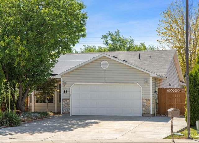 Property at 23 N Saffron, Nampa, ID 83687, 3 beds, 2 baths
