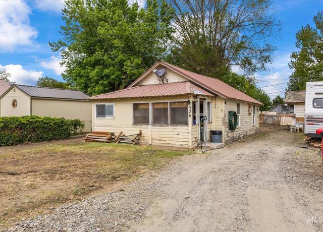 Property at 328 W Owyhee Ave, Homedale, ID 83628, 2 beds, 1 bath