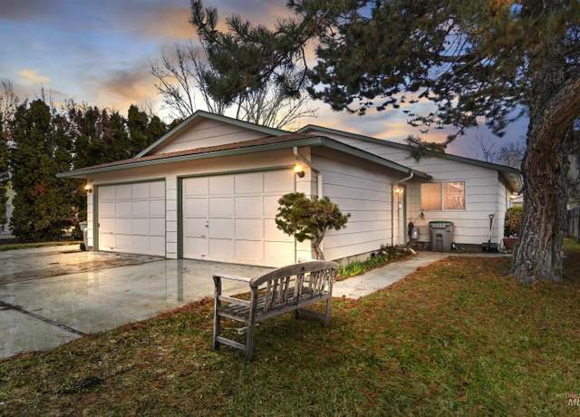 Property at 4036/4038 N Marcia Pl, Boise, ID 83704, 4 beds, 2 baths