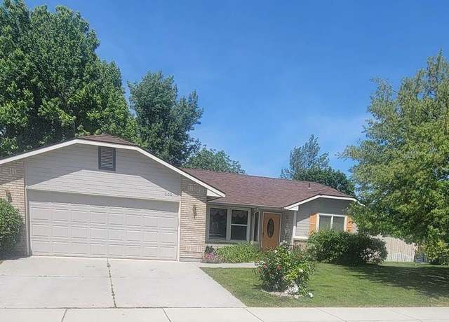 Property at 600 W Waterbury Dr, Meridian, ID 83646, 3 beds, 2 baths