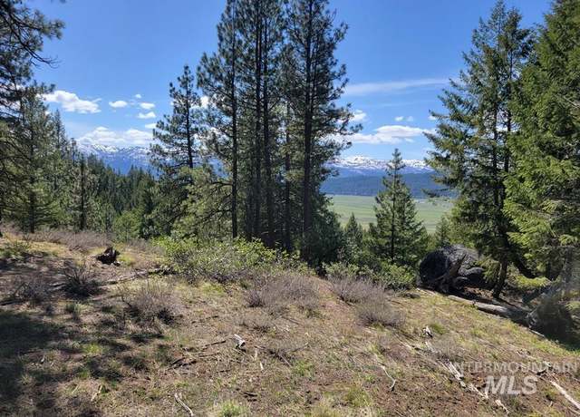 Property at 18 Sarah Way, Cascade, ID 83611