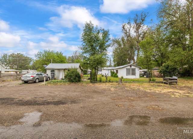 Property at 218 & 222 E Owyhee Ave, Homedale, ID 83628, 1 bed, 1 bath