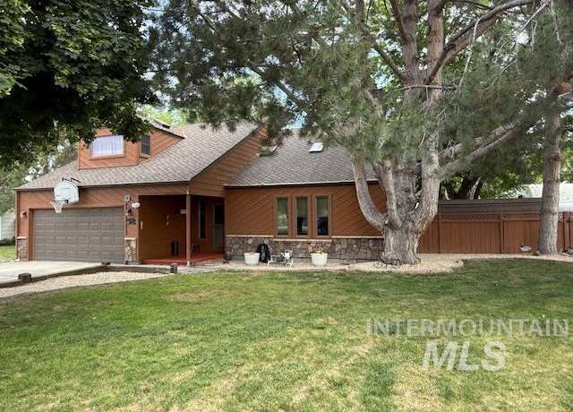 Property at 6812 View Ln, Nampa, ID 83687, 3 beds, 2 baths