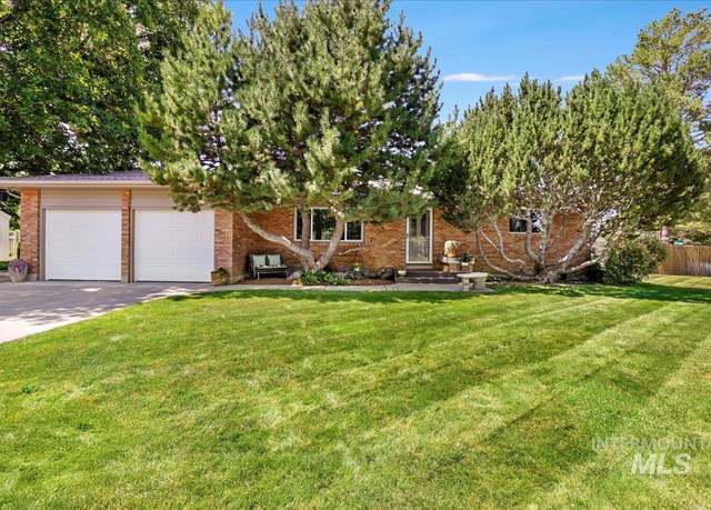 Property at 975 Desert View Dr, Twin Falls, ID 83301, 4 beds, 2 baths