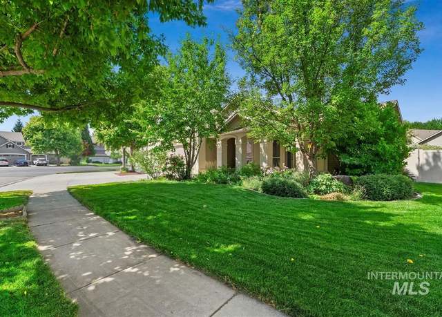 Property at 3815 S Calabria Pl, Meridian, ID 83642, 4 beds, 3 baths