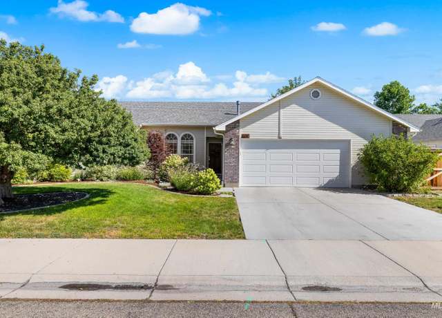 Property at 942 E Brown Bear Ct, Meridian, ID 83646, 4 beds, 2 baths