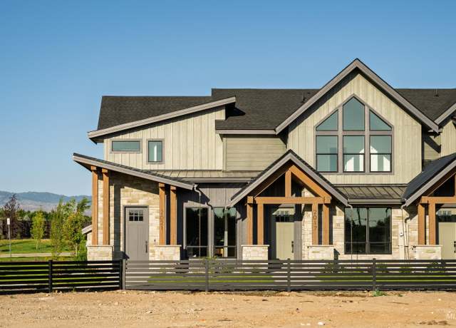 Property at 2009 W Freya Ct, Eagle, ID 83616, 3 beds, 2.5 baths