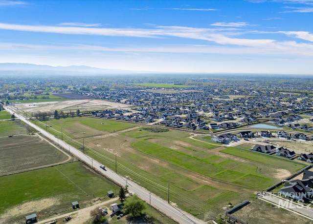 Property at 6001 W Beacon Light Rd, Eagle, ID 83616