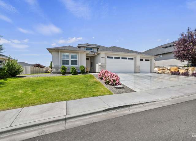 Property at 3385 N Roseland Way, Star, ID 83669, 3 beds, 2 baths