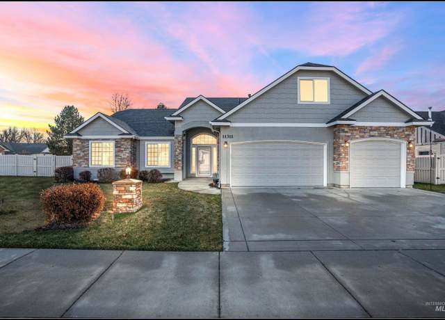 Property at 11311 W Creekrapids Dr, Star, ID 83669, 4 beds, 3.5 baths