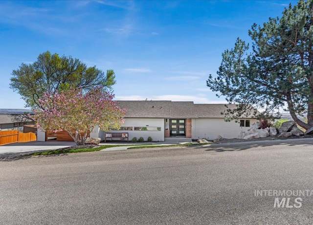Property at 2387 S Ridgeview Way, Boise, ID 83712, 6 beds, 4.5 baths