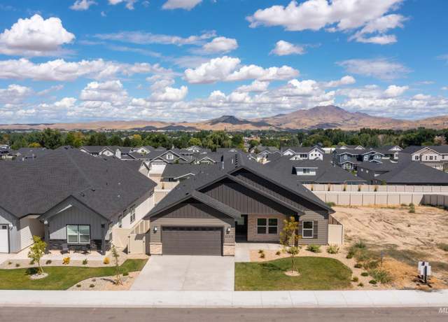 Property at 2732 Soulen Dr, Emmett, ID 83617, 3 beds, 2 baths