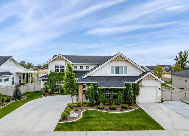 Property at 4587 W Twisted Creek Dr, Meridian, ID 83646-2923, 5 beds, 3.5 baths