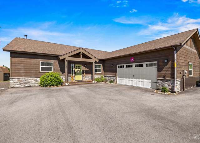 Property at 656 Fox Ridge Ln, Mccall, ID 83638, 3 beds, 2 baths