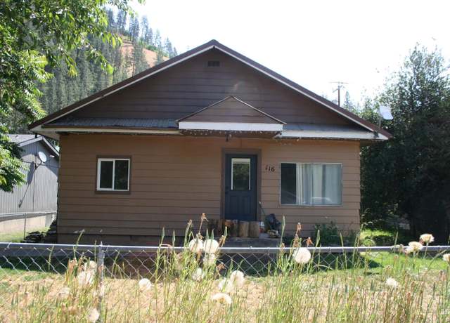 Property at 116 Main St, Stites, ID 83552, 3 beds, 2 baths
