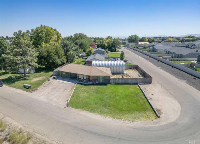 Property at 11433 Meadowbrook Dr, Nampa, ID 83686, 3 beds, 2 baths