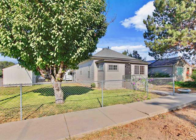 Property at 223 S Elder St, Nampa, ID 83686, 2 beds, 1 bath