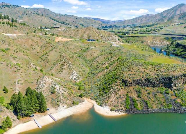 Property at 48 Robie Springs Rd, Boise, ID 83716, 4 beds, 3 baths