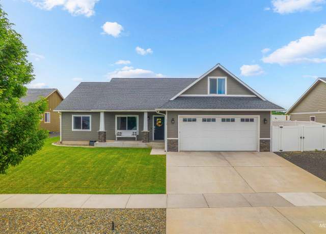 Property at 1724 Pioneer Dr, Lewiston, ID 83501, 3 beds, 2.5 baths