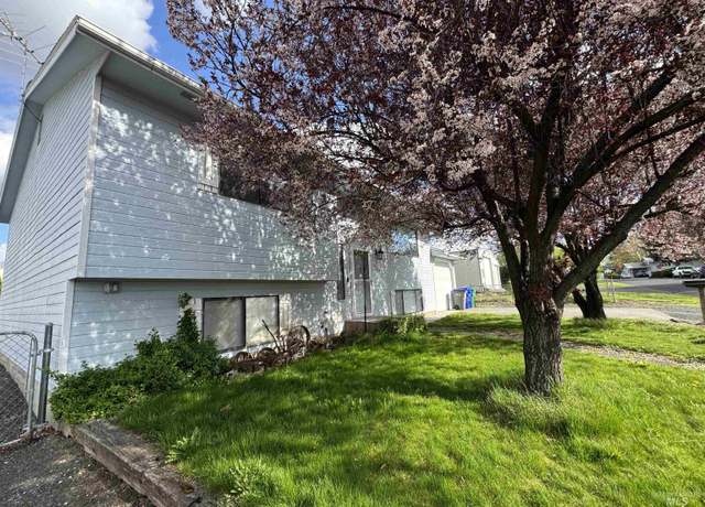 Property at 3631 18th St E, Lewiston, ID 83501, 4 beds, 2 baths