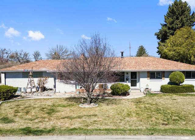 Property at 284 Heyburn W, Twin Falls, ID 83301, 5 beds, 3 baths