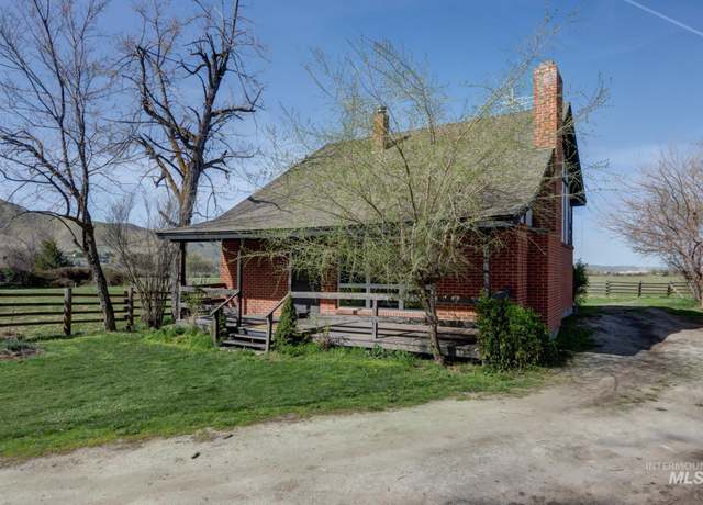 Property at 3577 S Johns, Emmett, ID 83617, 3 beds, 2 baths