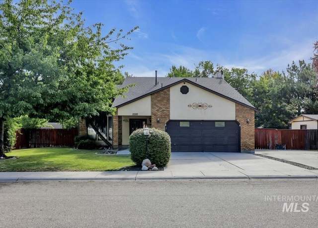 Property at 3280 W Sugar Creek Dr, Meridian, ID 83642, 3 beds, 2 baths