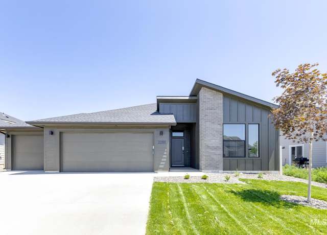 Property at 2298 N Lithodora Ave, Star, ID 83669, 4 beds, 2 baths
