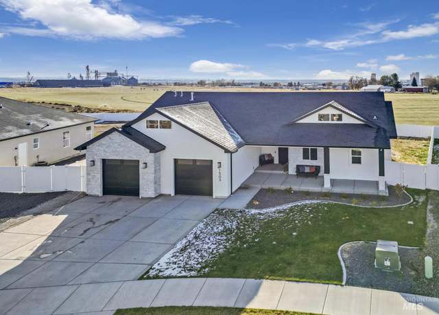 Property at 1503 Leslie Dr, Jerome, ID 83338, 4 beds, 3 baths
