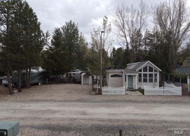 Property at 514 Sawyer St Unit A41 & A43, Cascade, ID 83611, 2 beds, 1 bath